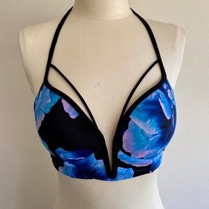 Victoria’s Secret Strappy V-Wire Plunge Bikini Top